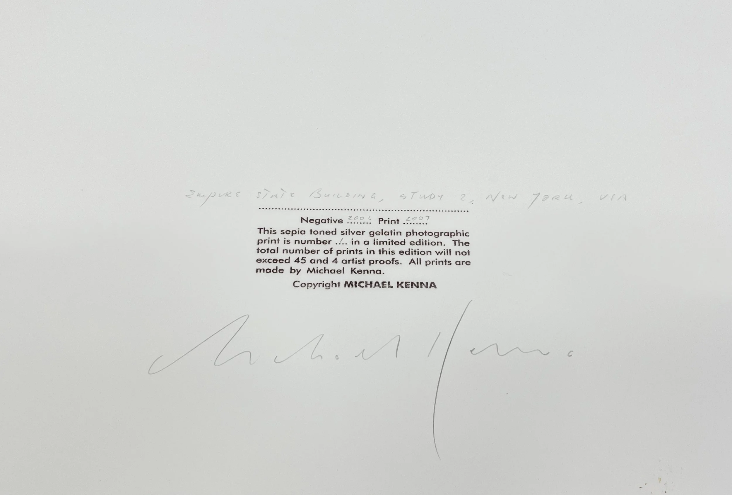 Notre-Dame de Paris: Michael Kenna　直筆サイン ONE PICTURE BOOK TWO #17: NOTRE-DAME DE PARIS by Michael Kenna